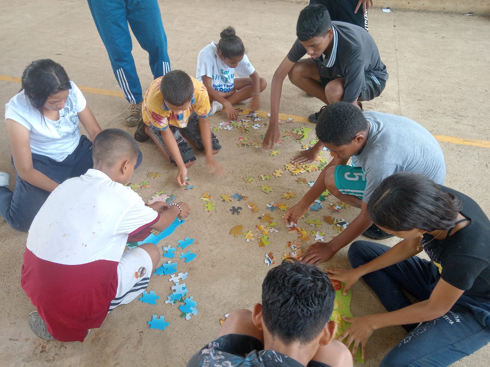 Actividad caritas sonrientes con niños y niñas de La Caucana-4